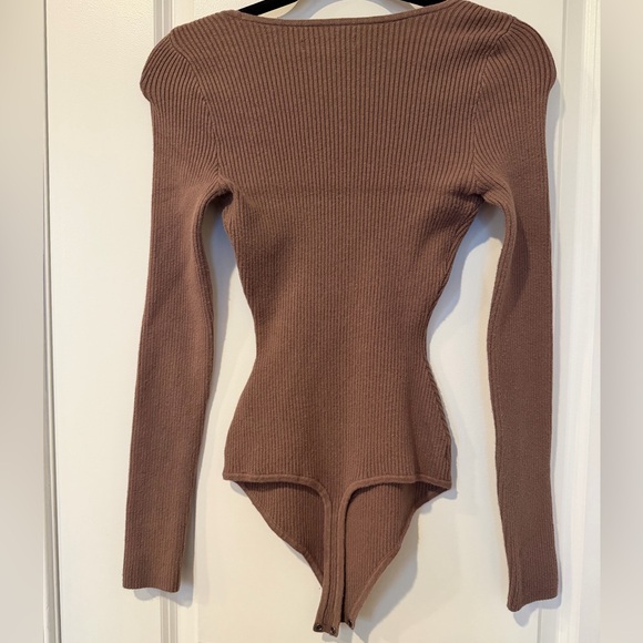 Brown Ribbed Knit Top - Picture 4 of 4
